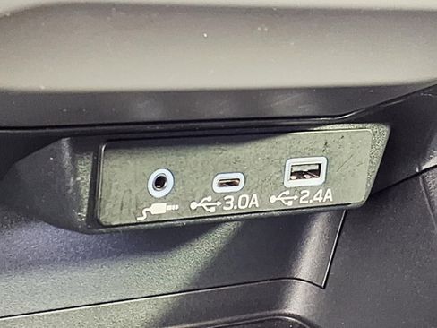 Certified 2025 Subaru Crosstrek 2.0i Premium AWD/4WD image 19