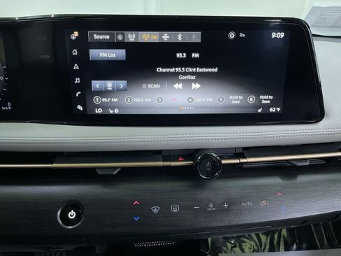 Used 2023 Nissan Ariya FWD image 21