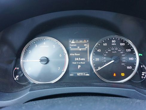 Used 2018 Lexus IS 300 w/ Premium Package RWD image 6