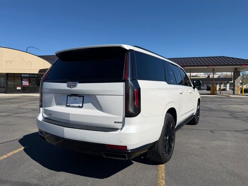 Certified 2023 Cadillac Escalade ESV Sport w/ Touring Package image 5