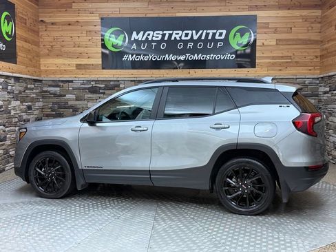 Used 2023 GMC Terrain SLE w/ Driver Convenience Package AWD/4WD image 21