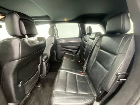 Used 2019 Jeep Grand Cherokee Limited AWD/4WD image 7
