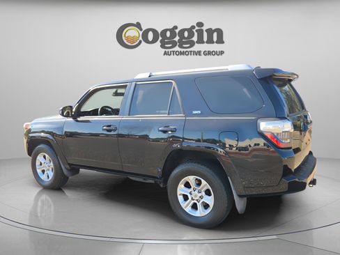 Used 2018 Toyota 4Runner SR5 image 4