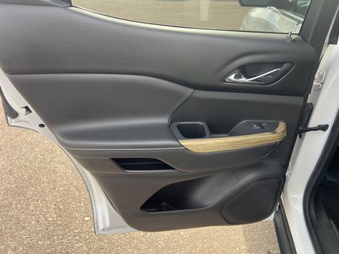 Used 2018 GMC Acadia Denali w/ Technology Package image 13