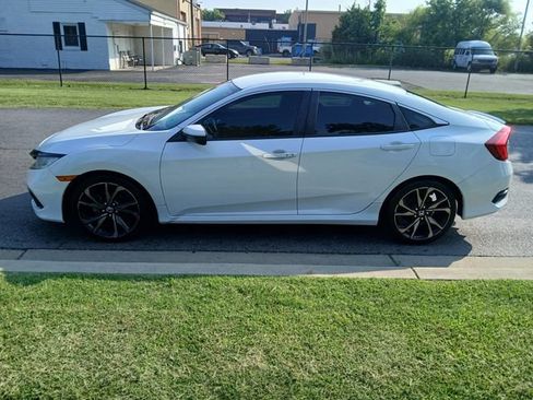 Used 2020 Honda Civic Sport image 3