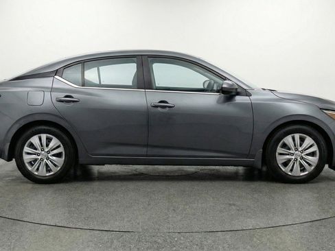 Used 2025 Nissan Sentra S FWD image 11