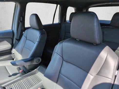 Used 2023 Honda Passport EX-L image 9