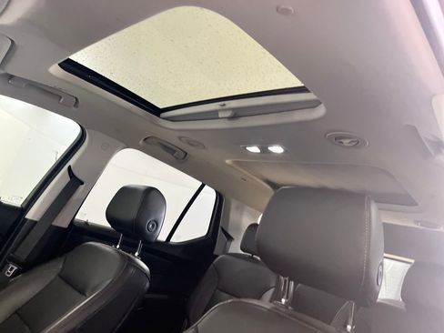 Used 2021 Chevrolet Traverse Premier w/ Redline Edition image 81