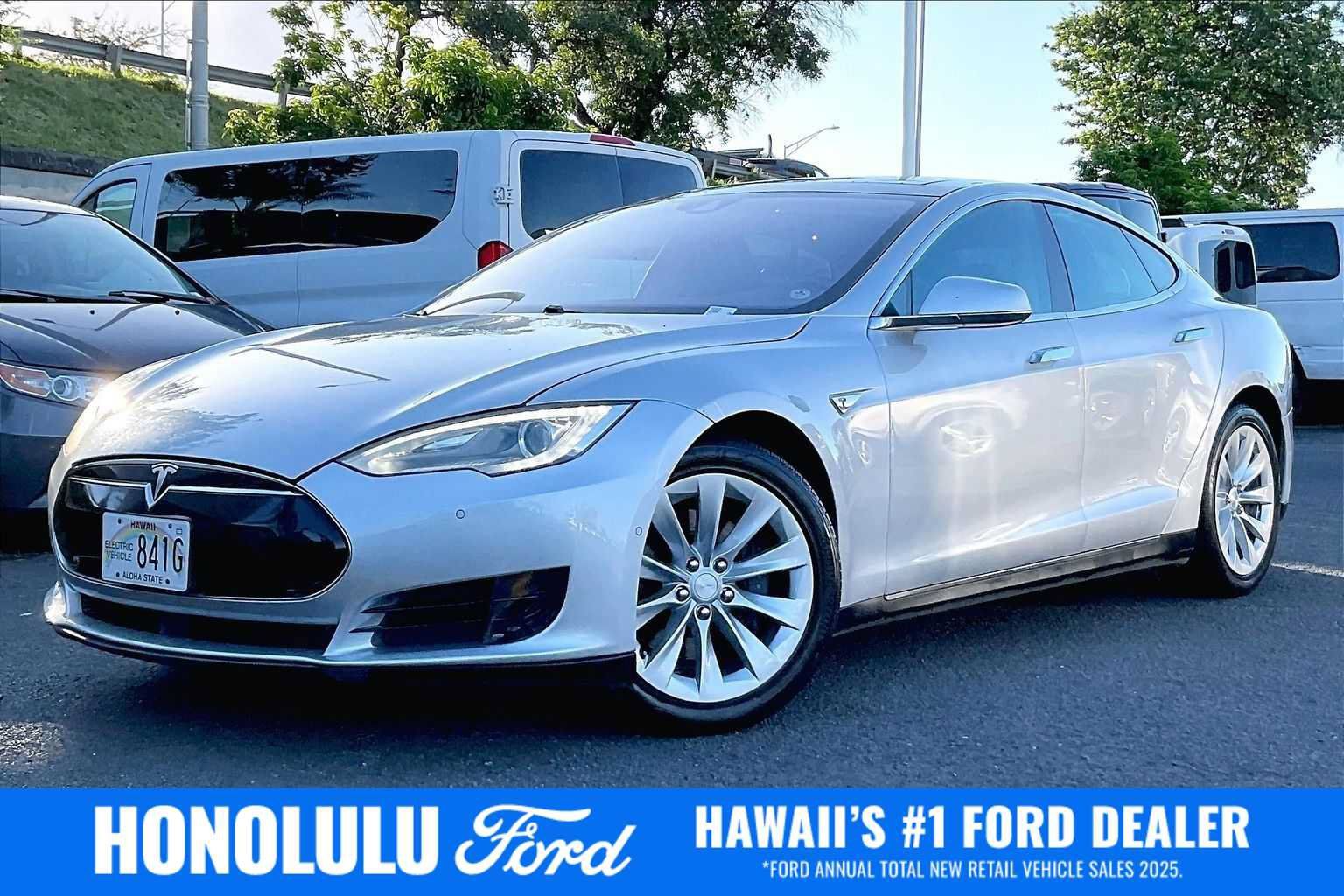 Used 2016 Tesla Model S 70 RWD image 1