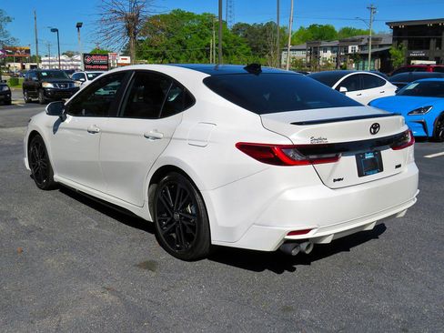 Used 2025 Toyota Camry LE image 9