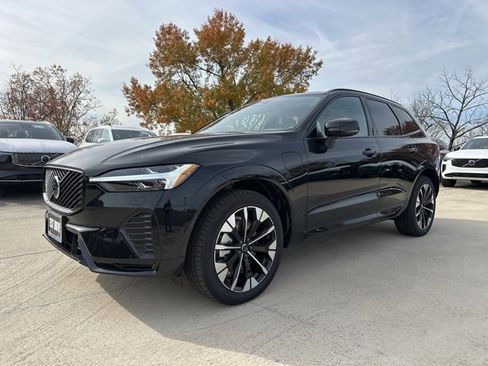New 2026 Volvo XC60 T8 Plus w/ Protection Package Premier image 3