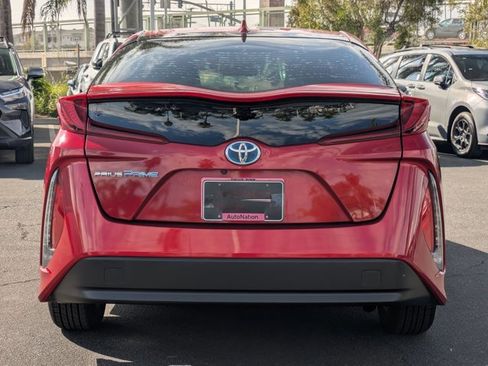 Used 2018 Toyota Prius Prime Premium w/ Carpet Mat Package image 7