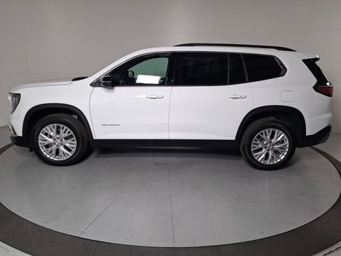 Certified 2026 GMC Acadia Elevation w/ Elevation Premium Package AWD/4WD image 7