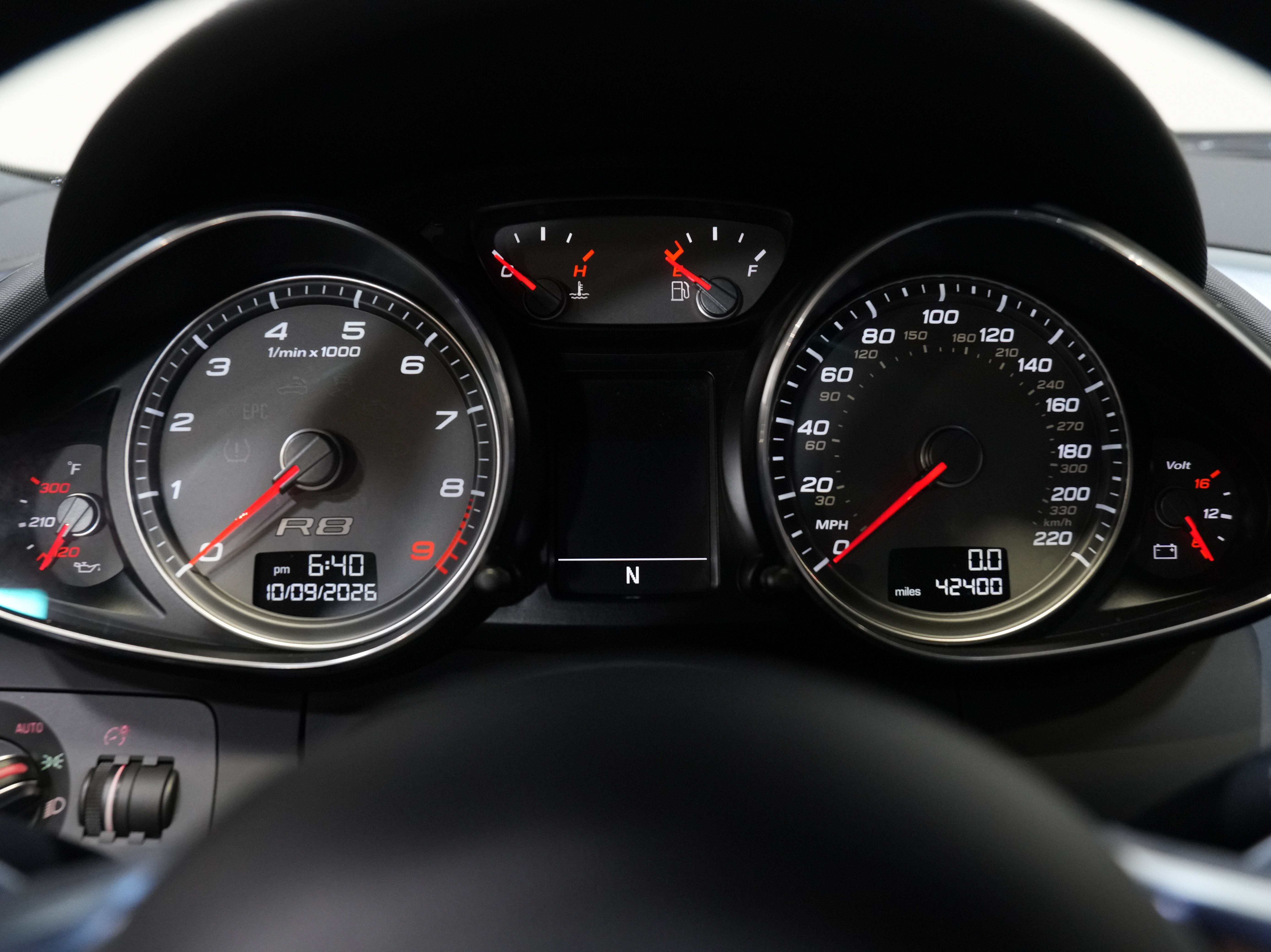 Used 2011 Audi R8 V8 AWD/4WD image 35