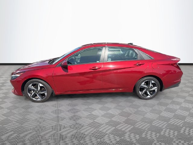 Used 2023 Hyundai Elantra SEL w/ Convenience Package FWD image 4