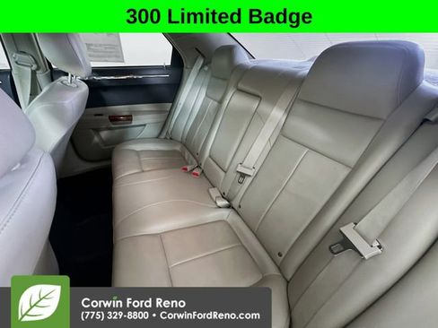 Used 2006 Chrysler 300 Touring w/ Luxury Group image 24