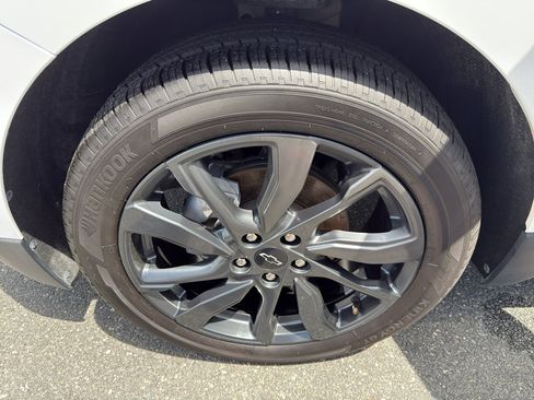 Used 2022 Chevrolet Equinox RS w/ RS Leather Package image 36