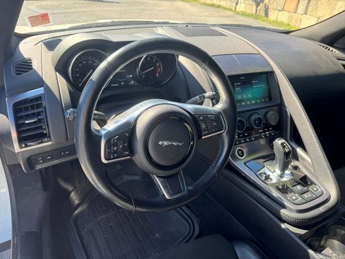 Used 2019 Jaguar F-TYPE 2.0 296 HP Convertible 2D image 10