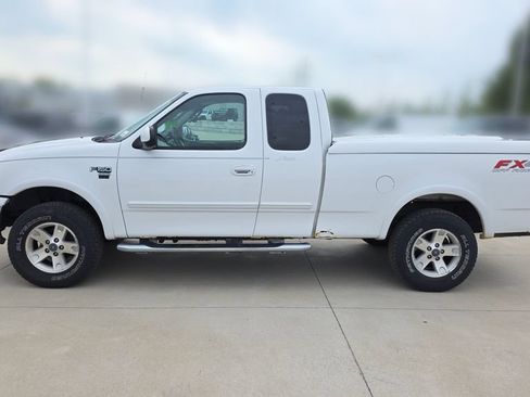 Used 2003 Ford F150 Lariat AWD/4WD image 2