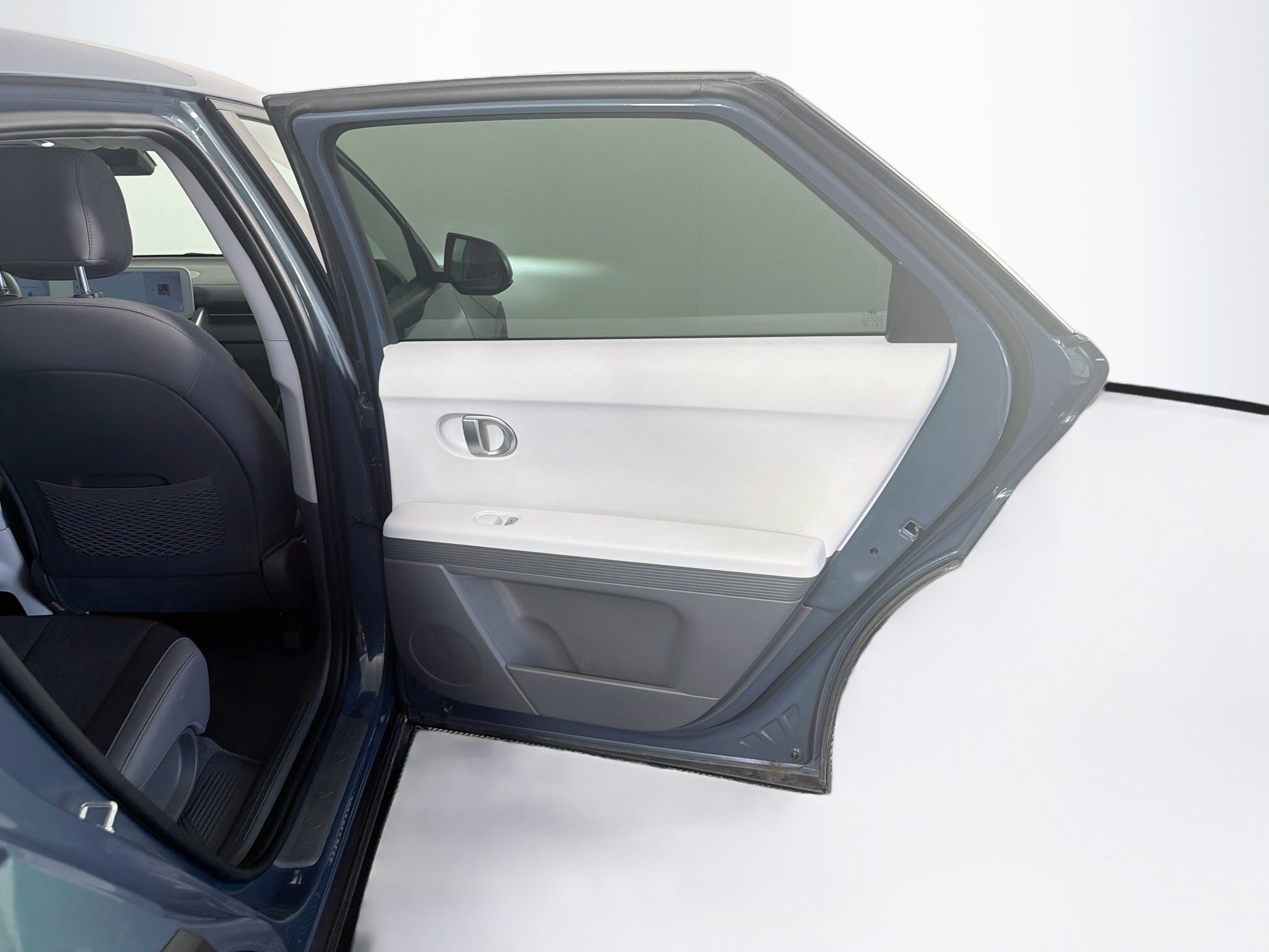 Used 2024 Hyundai Ioniq 5 SEL RWD image 32