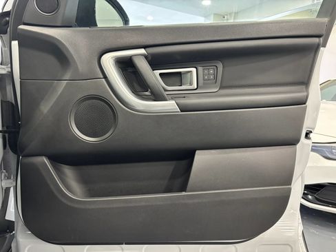 Used 2019 Land Rover Discovery Sport HSE AWD/4WD image 44