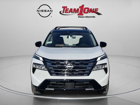 New 2026 Nissan Rogue Platinum image 2