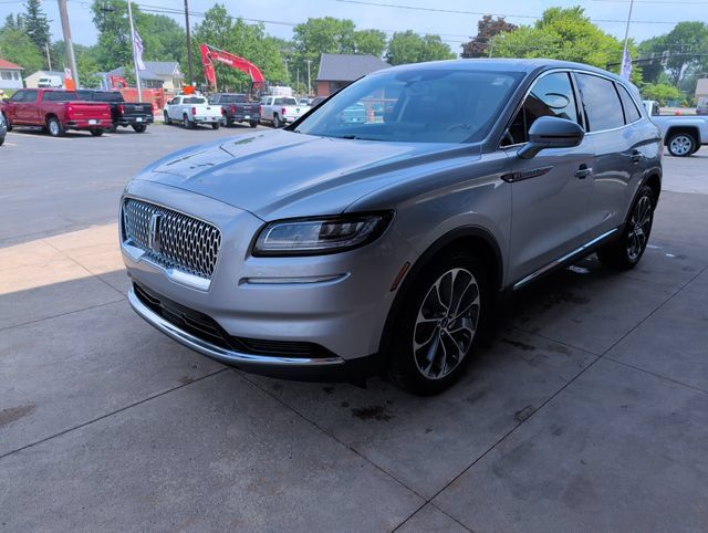 Used 2023 Lincoln Nautilus Reserve AWD/4WD image 5