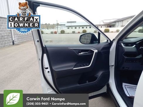 Used 2020 Toyota RAV4 Limited image 10