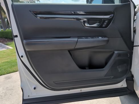 Used 2025 Honda CR-V Sport Touring image 14