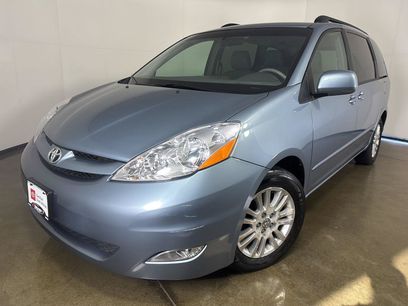Used 2010 Toyota Sienna XLE w/ Front Fog Lamp Pkg