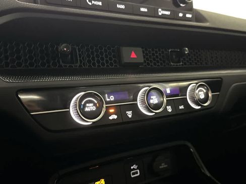 Used 2025 Honda CR-V LX image 19