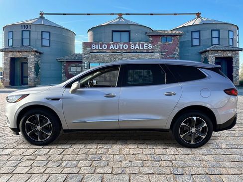 Used 2020 Buick Enclave Essence w/ Sport Touring Edition FWD image 2