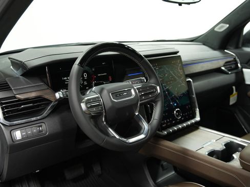 New 2026 GMC Acadia Denali Ultimate w/ LPO, Floor Liner Package image 32