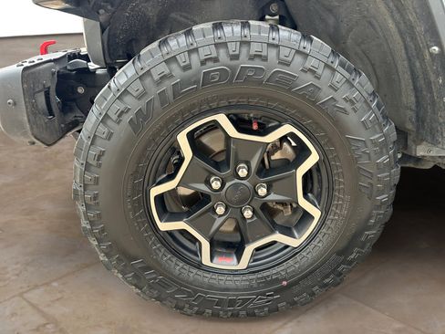 Used 2021 Jeep Gladiator Rubicon AWD/4WD image 31