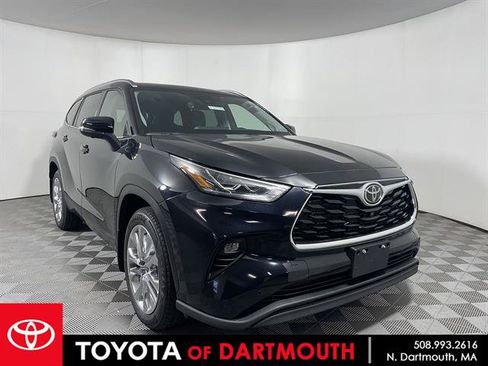New 2026 Toyota Highlander Limited AWD/4WD image 1
