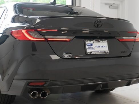 Used 2025 Toyota Camry XSE FWD image 10