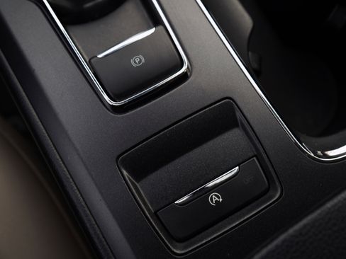 Used 2019 Ford Fusion SEL image 31