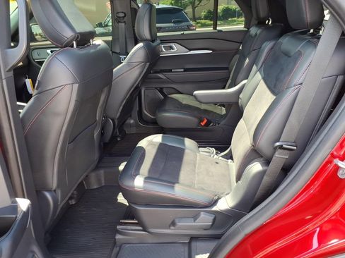 Used 2025 Ford Explorer ST AWD/4WD image 12