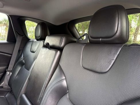Used 2020 Jeep Cherokee Limited AWD/4WD image 15