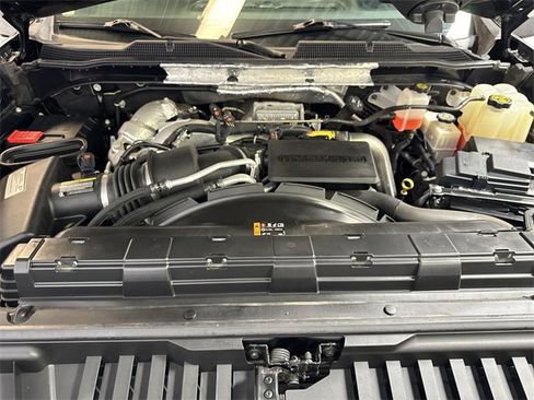 Used 2020 Chevrolet Silverado 2500 LTZ w/ LTZ Premium Package image 31
