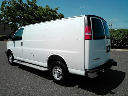 Certified 2025 Chevrolet Express 2500 w/ Driver Convenience Package RWD image 5