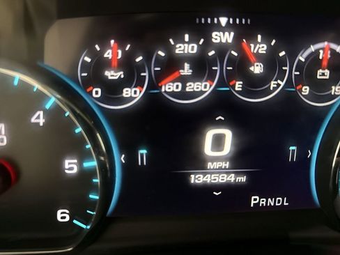 Used 2017 Chevrolet Suburban Premier image 12