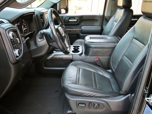 Used 2022 GMC Sierra 2500 Denali w/ Denali Ultimate Package AWD/4WD image 23