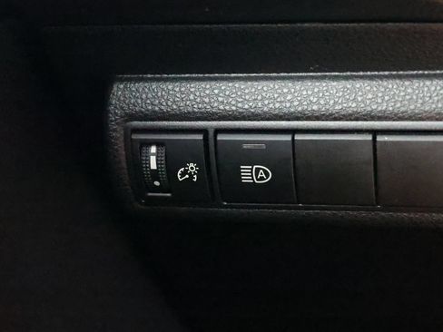Used 2026 Toyota Corolla SE FWD image 22