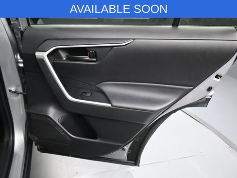 Used 2022 Toyota RAV4 LE image 30