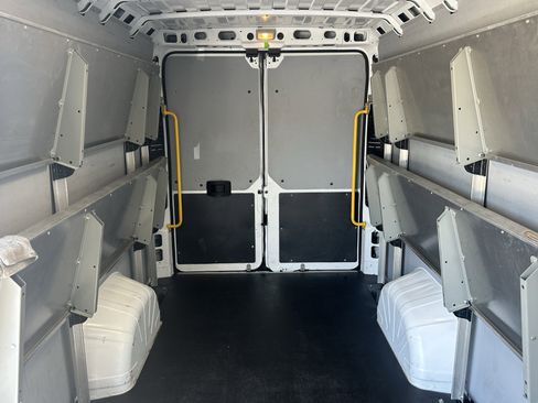 Used 2023 RAM ProMaster 3500 w/ Driver Convenience Group FWD image 16