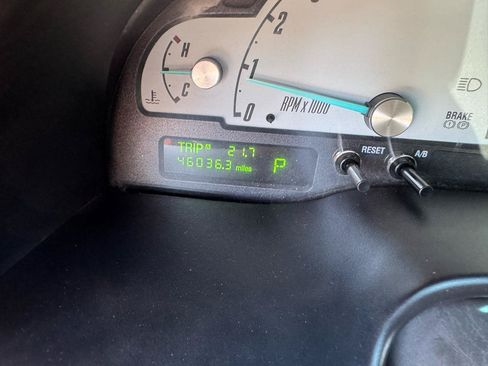 Used 2002 Ford Thunderbird RWD image 15