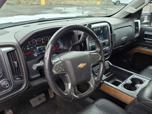 Used 2017 Chevrolet Silverado 1500 LTZ w/ LTZ Plus Package image 16