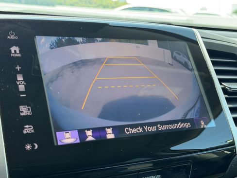 Used 2017 Honda Pilot Elite image 20