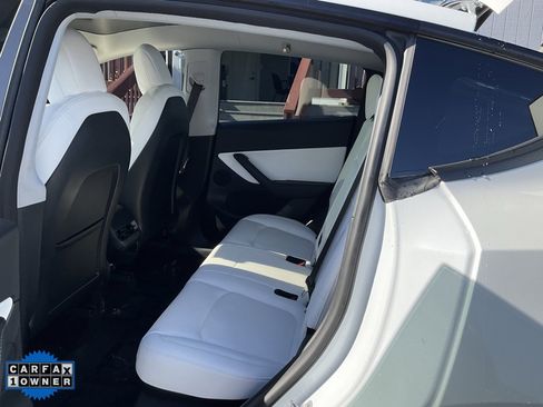 Used 2021 Tesla Model Y Long Range image 6